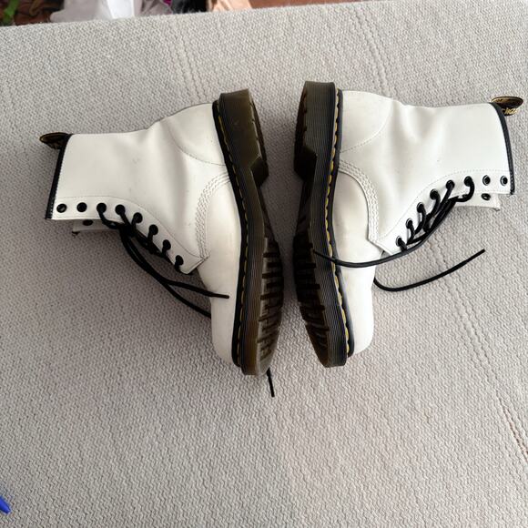 Dr. Martens White + Black 1460 Leather Lace Up Boots Size 9 - Picture 6 of 16